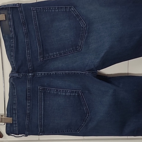 Calvin Klein Women's sz 6 Slim Mid Rise Boyfriend Fit Denim Jeans - Picture 5 of 11